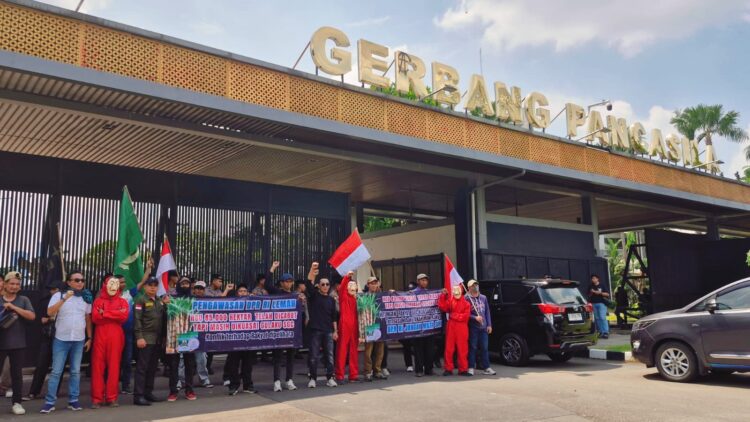 Lagi…!!! Ratusan Massa TRIGA Lampung Geruduk Gedung DPR RI dan Kejagung RI di Desak Tuntaskan Konflik Agraria SGC