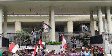Tak Percaya Lagi Kejati Lampung Tangani Skandal Dinas PSDA Lampung, Massa Geruduk Kejagung RI
