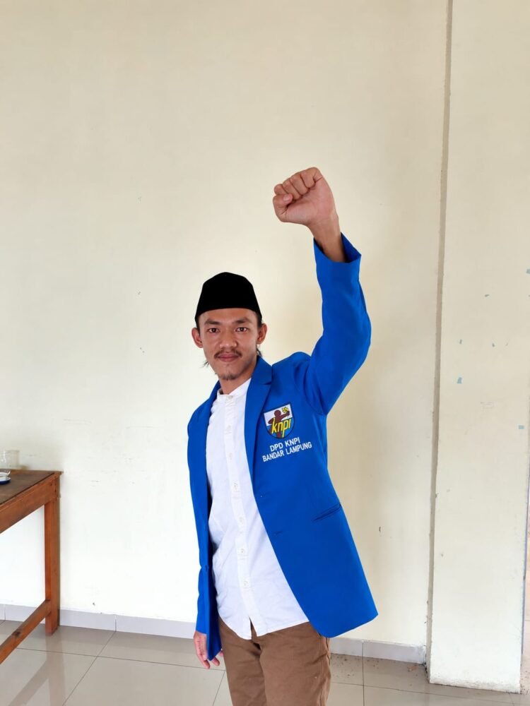 Baliho Anak Walikota Berdiri Menantang, Perwali di Kangkangi